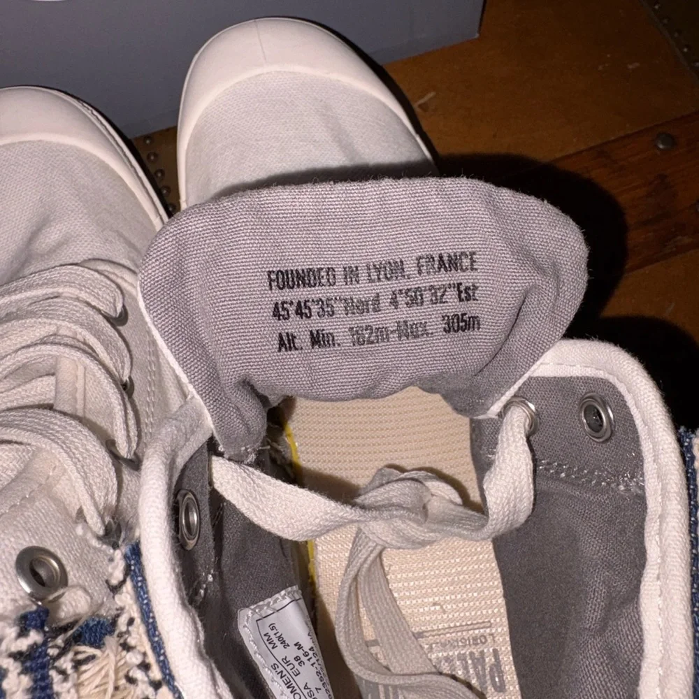 Palladium womens White Canvas Pampa High-Top - Picture 5 of 8